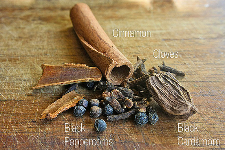 Black Cardamom - Kali Elaichi