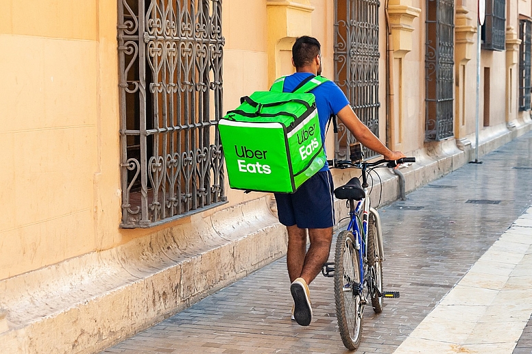 uber eats delivery guy