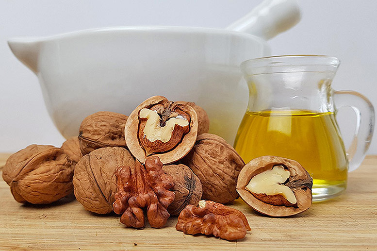 Walnut oil